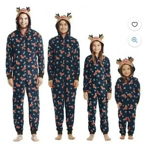 Reindeer One Piece Lounge Wear Pajamas Set Of 3 Family Dad Mom And 18 Months EUC